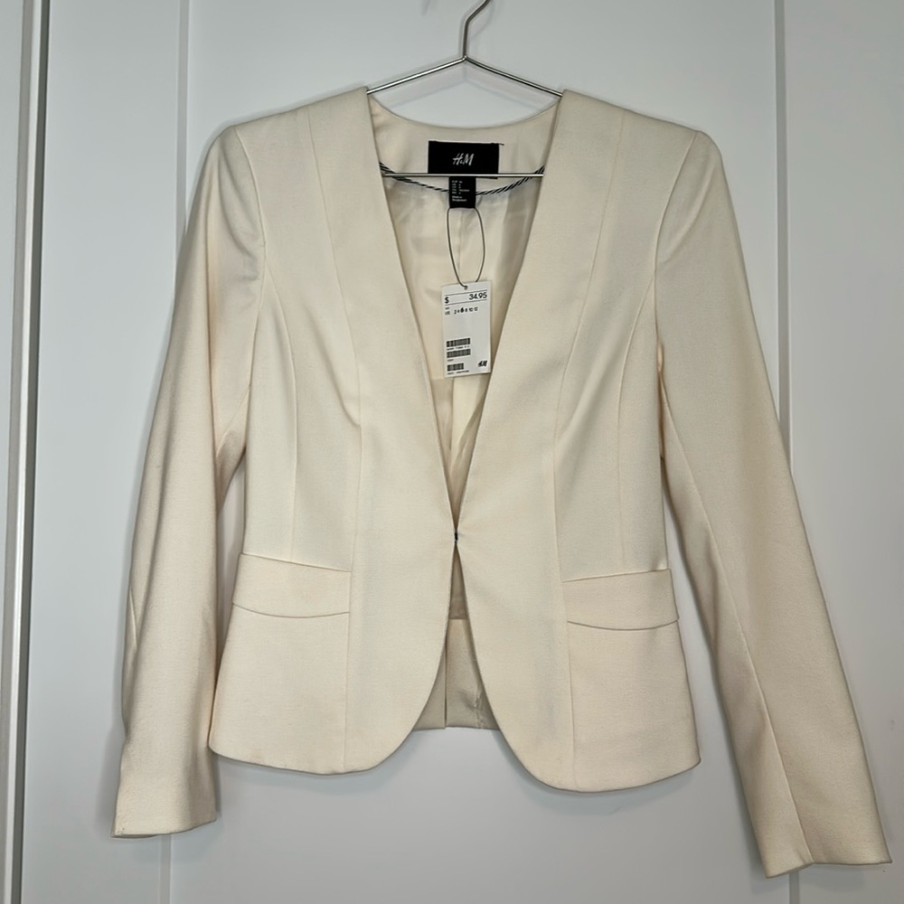 NWT H&M Chic Blazer, Cream, Size 6